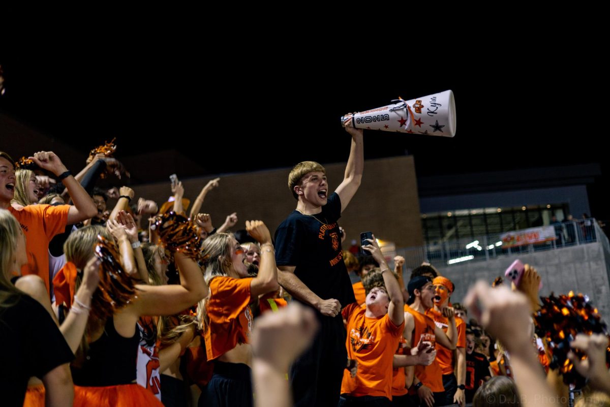 Platte County Students cheer on their team 